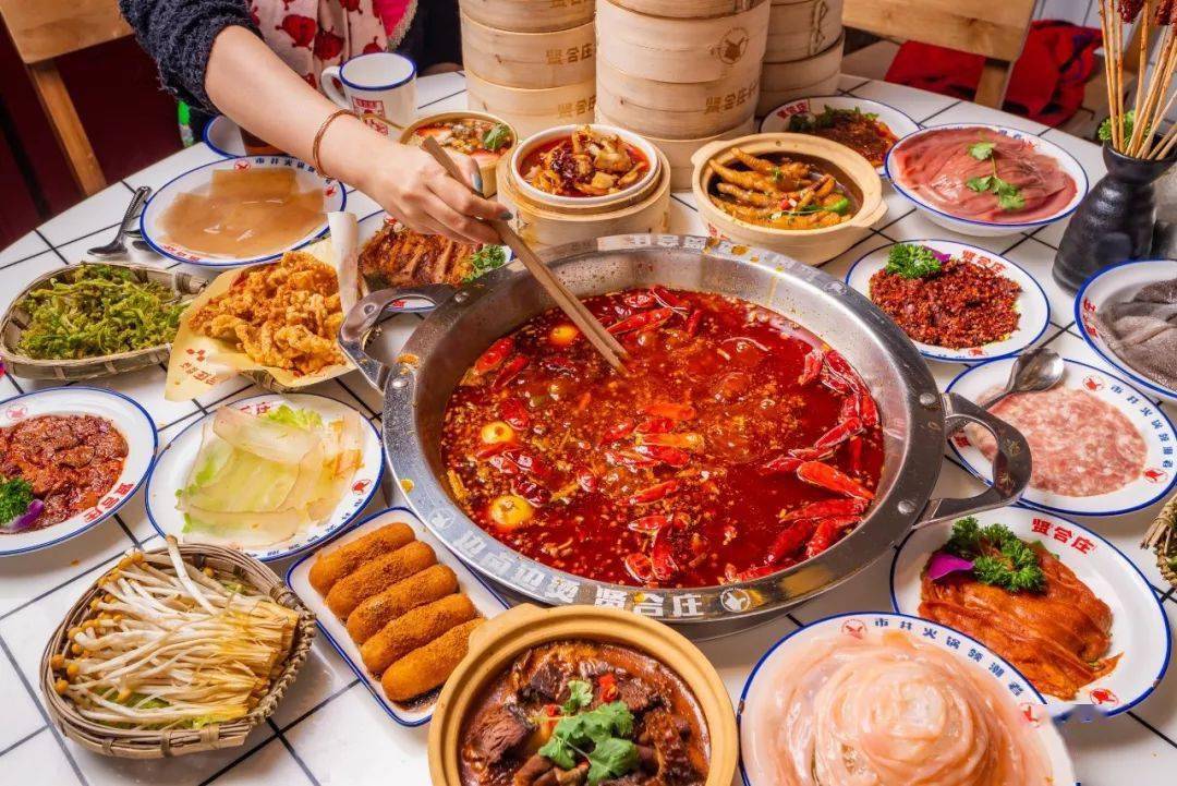 烧烤|美食+好酒+福利等你来！楚河汉街人气探店！927好吃佬甄选打卡店