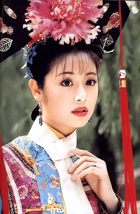 演员名单里没有林心如,原定小燕子是李婷宜,化妆师只有一个,你所不