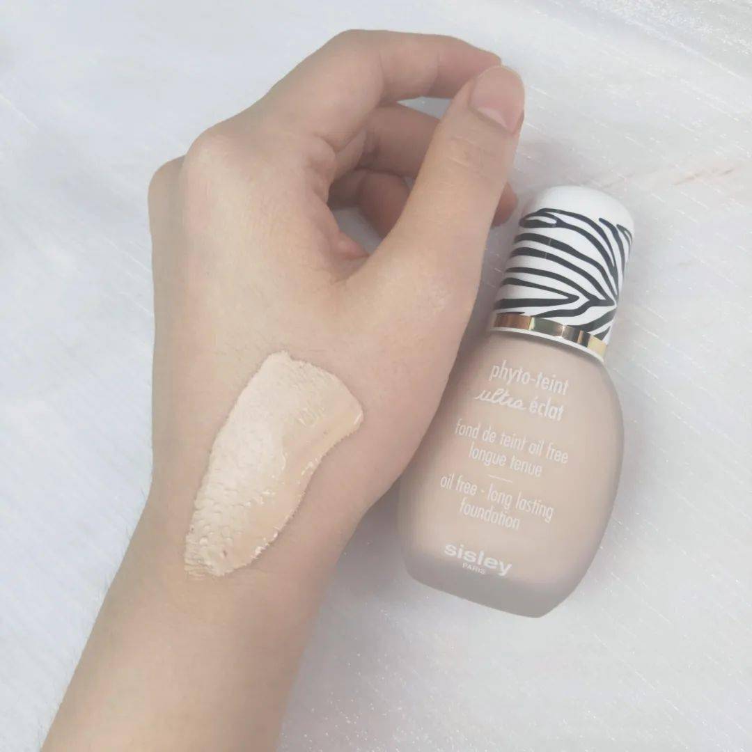 配方|想要不脱妆，就要Sisley 持久粉底液~