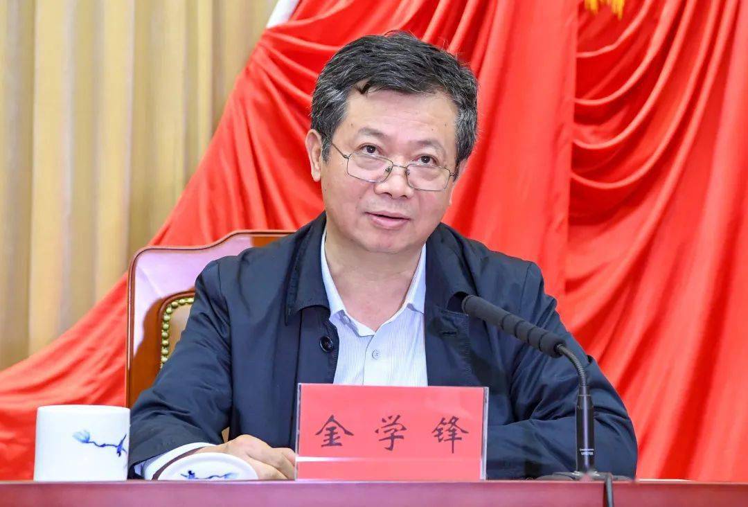 人民政协报社党委书记,社长王相伟作主旨发言