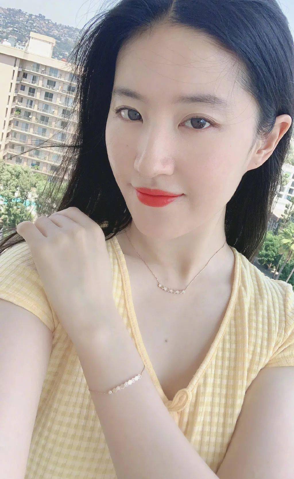 鼻子|每刻美丨有一个高挺的鼻子是什么体验?