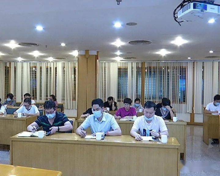 镇第七次人口普查动员布置会_第七次人口普查图片(3)