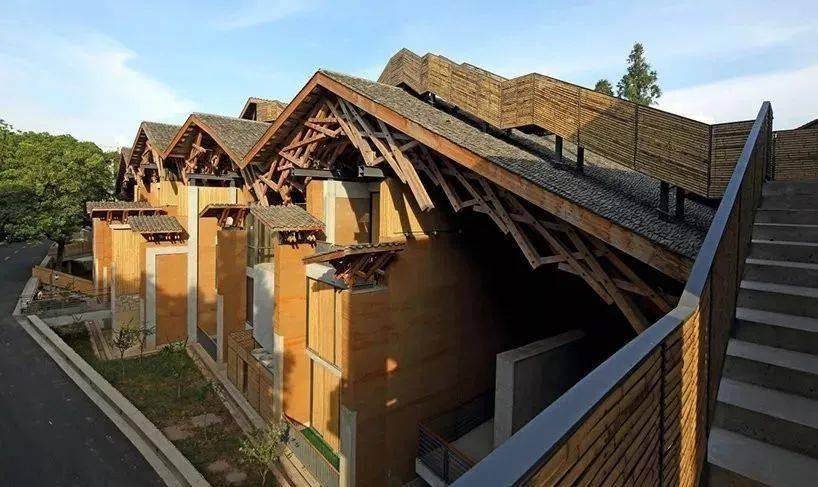 拿下建筑界诺贝尔奖却被群嘲设计太丑狂人王澍我更愿意给农民造房子