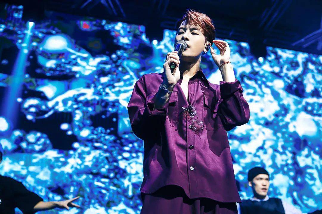 皮肤|王嘉尔的保湿神器,我不允许你不知道!