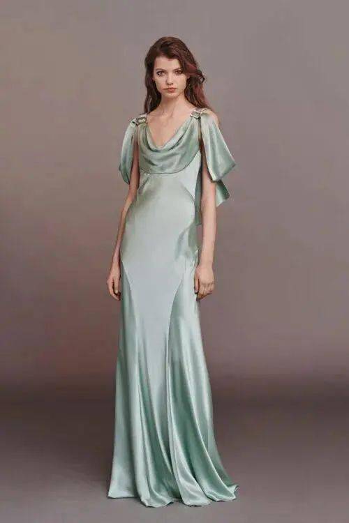 流行色|秋冬流行色新鲜出炉！秋季8大外套流行趋势/ 现在可以穿的2020秋冬连衣裙 /2020/2021秋冬最时尚的裤子指南！