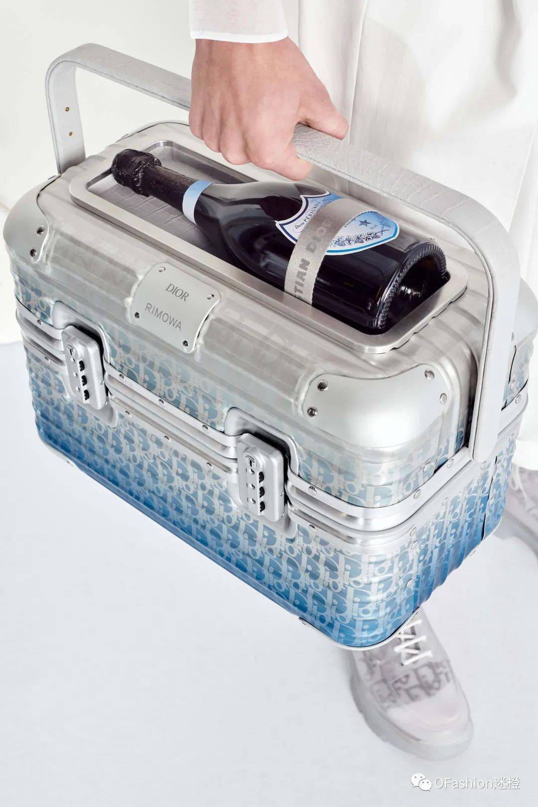 Stussy|10万的Dior X AJ不算啥，20万的Dior踏板车才是真香！