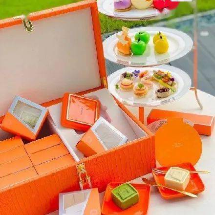 礼盒|大 牌 的 月 饼 长 啥 样 啊 ？