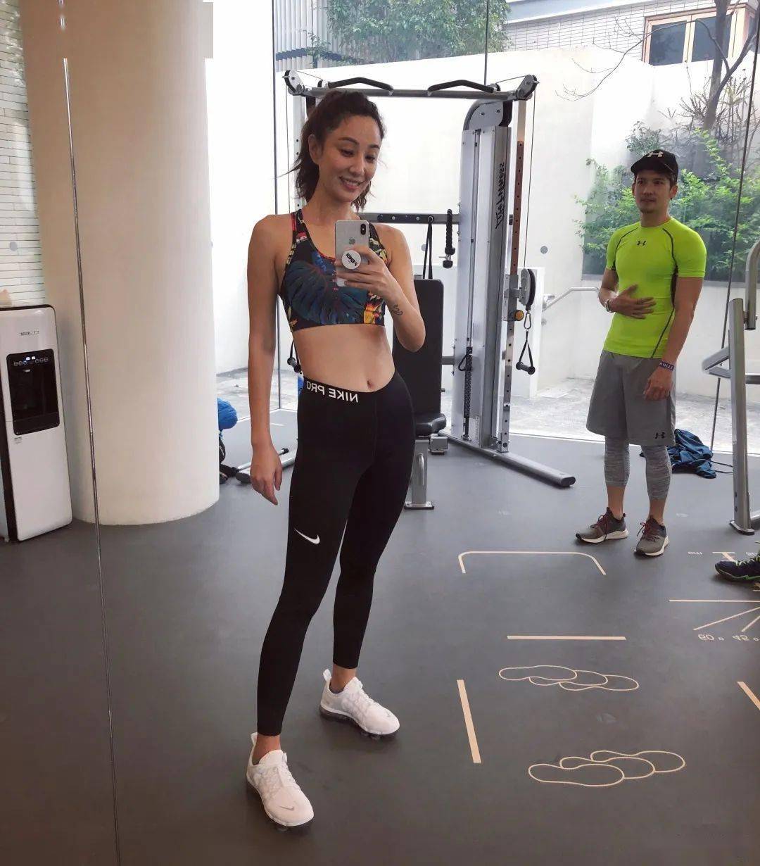 满分|乘风破浪的郑希怡永远飒气满分,快来揭秘她的“御龄魔法”~