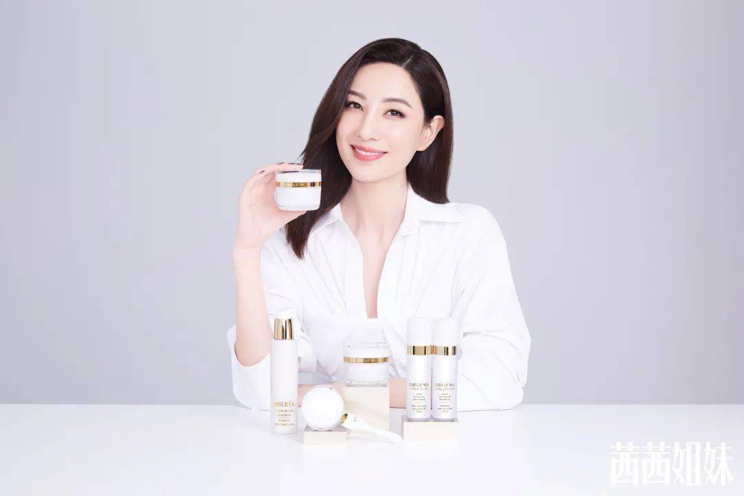 满分|乘风破浪的郑希怡永远飒气满分,快来揭秘她的“御龄魔法”~