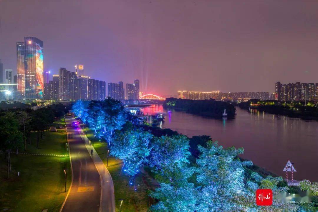 夜幕降临华灯初上,来三龙湾顺德片区邂逅一场璀璨夜景!