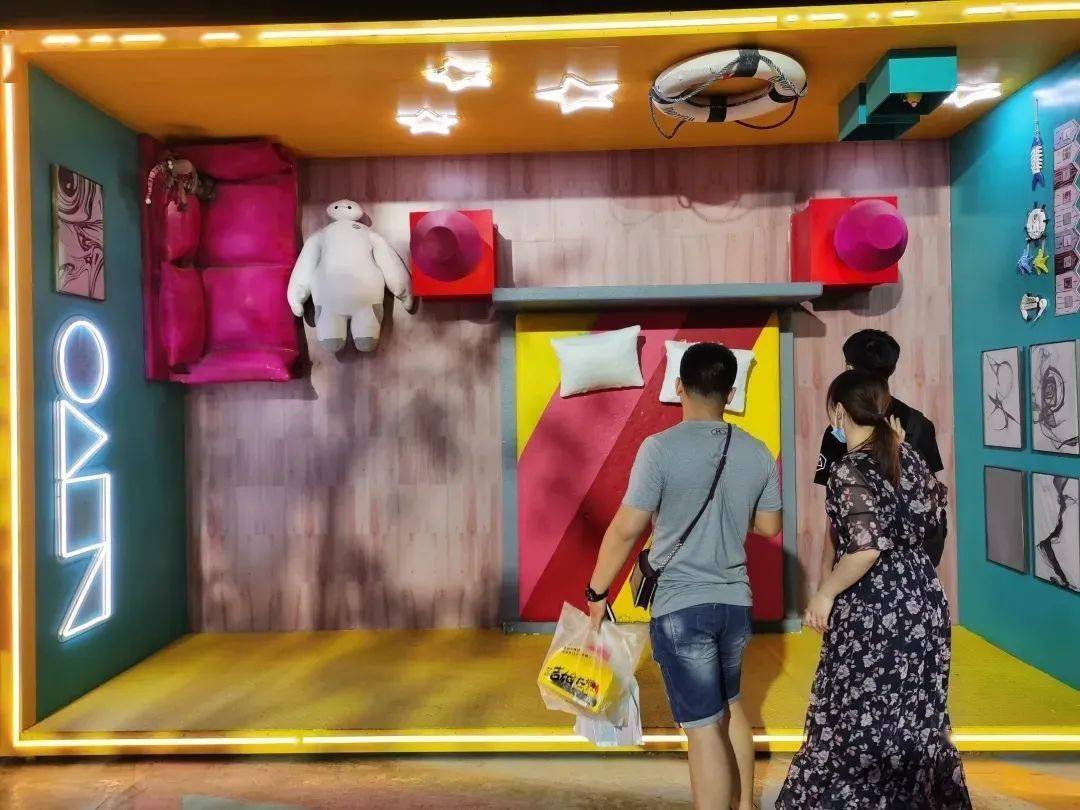 生活|复古车、网红摊、美食坊...刷爆朋友圈的潮流市集来五棵松了！