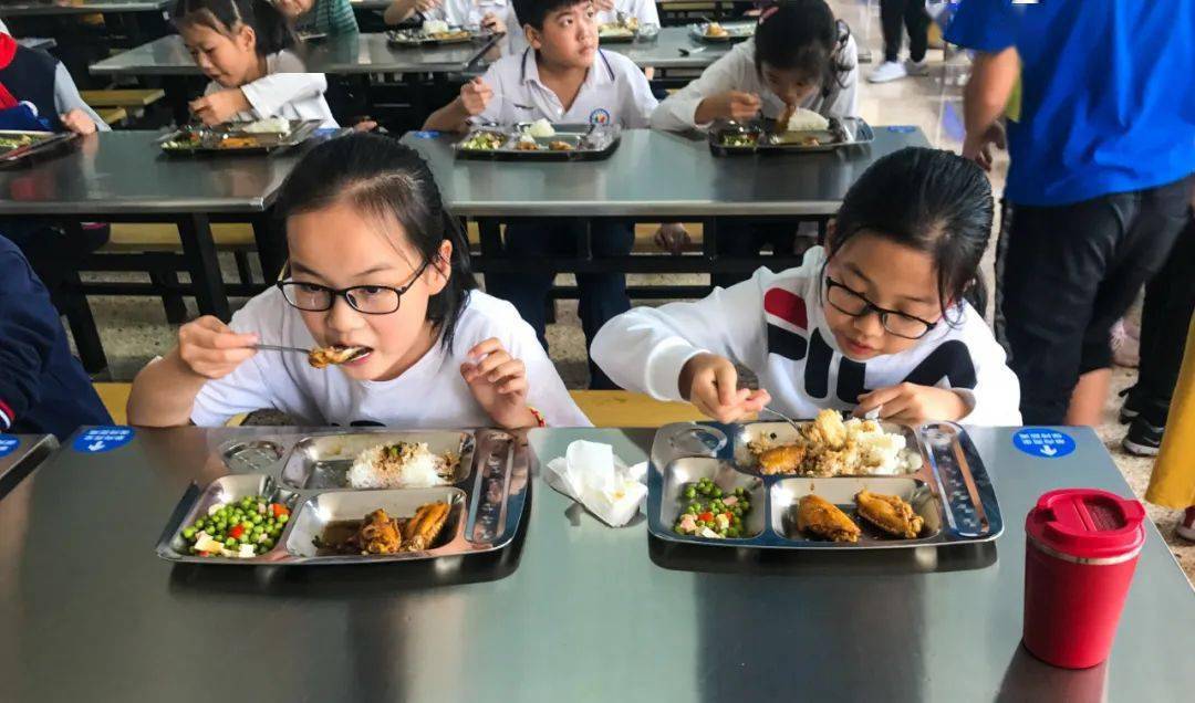 萧山|这些学校食堂的大厨们发力了……一道菜改进了三回！为了让萧山的孩子们喜欢上在学校吃饭