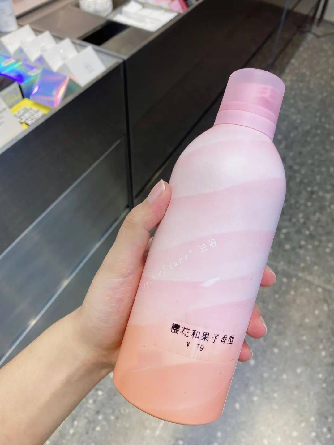 彩妆|我劝你千万不要进这家店，因为进去就忍不住花钱...