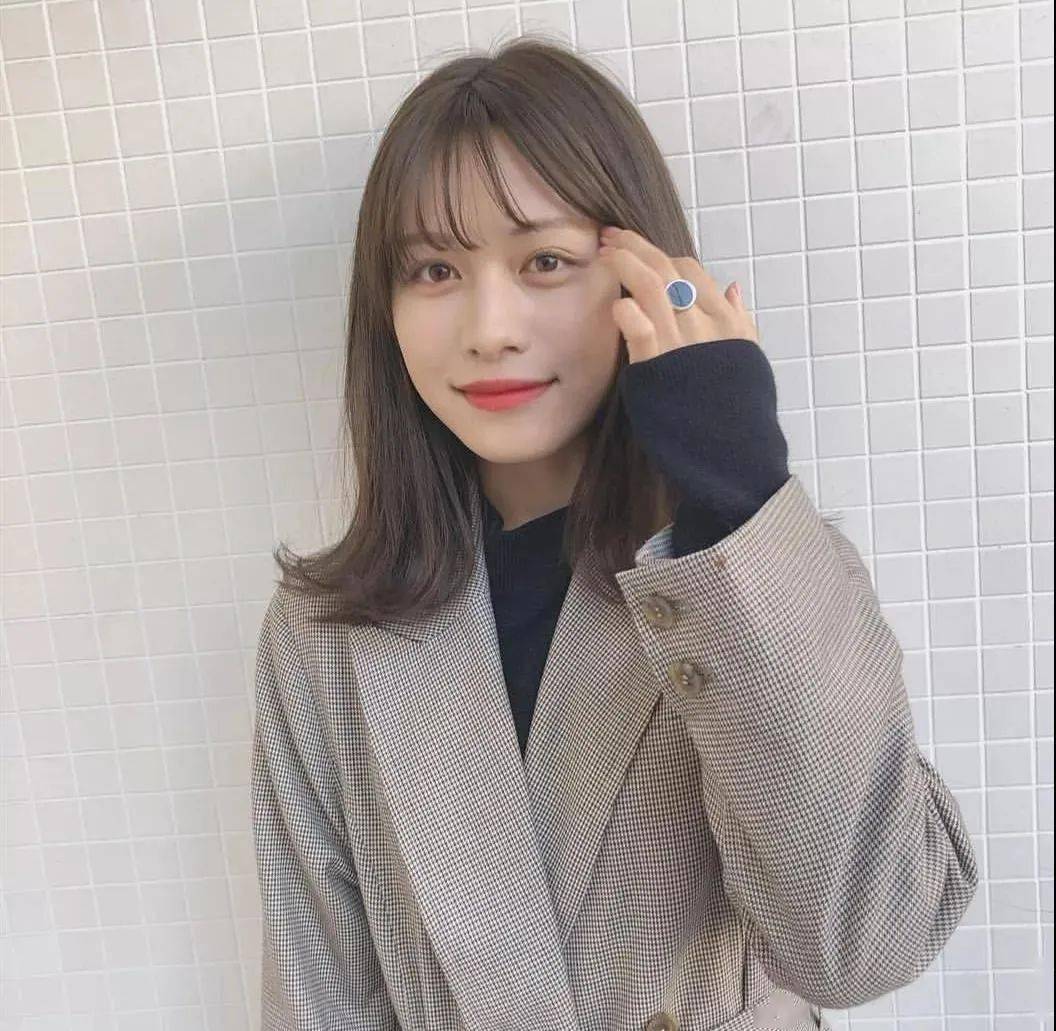 造型|入秋必选的第一款锁骨发造型