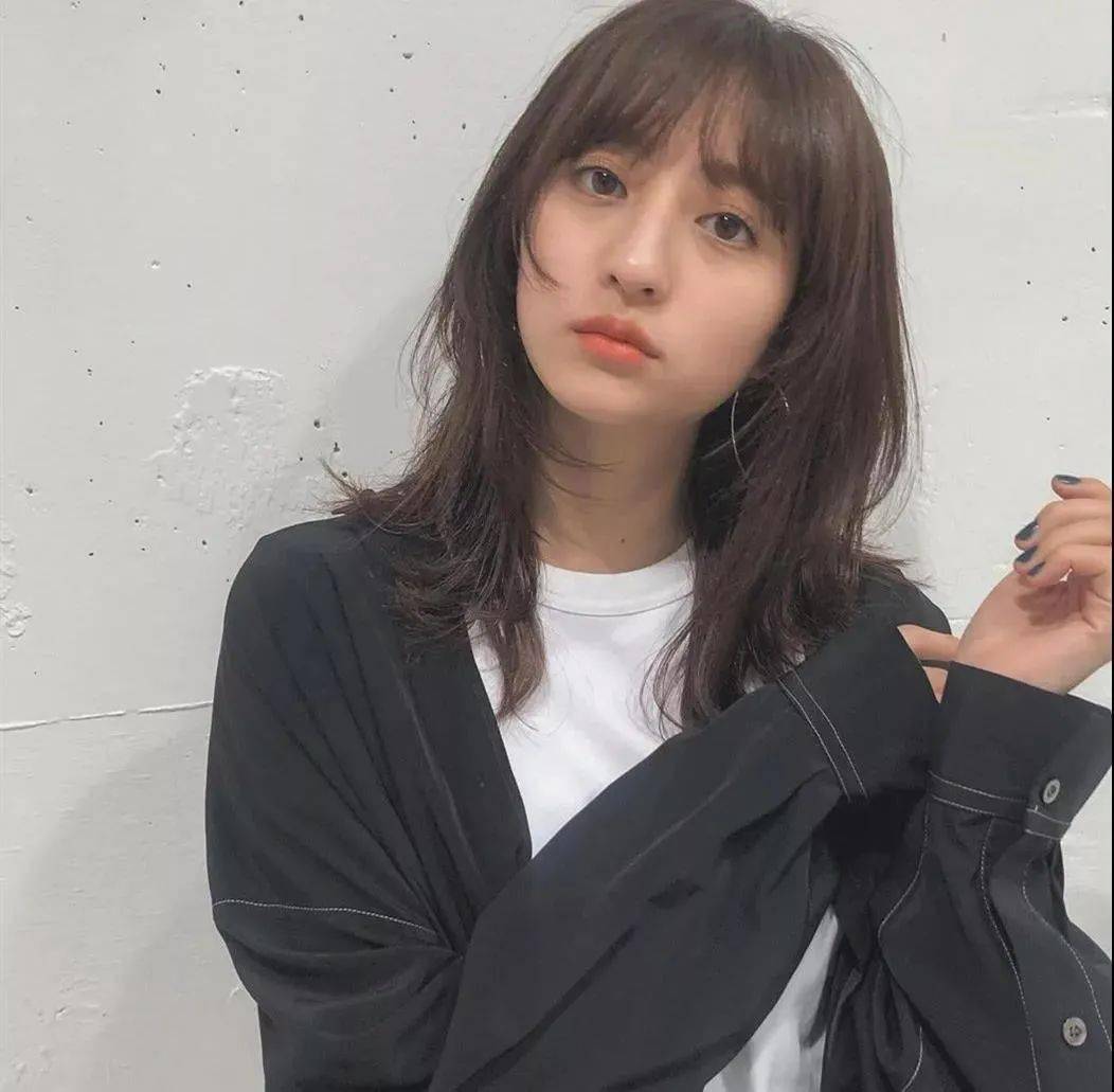 造型|入秋必选的第一款锁骨发造型