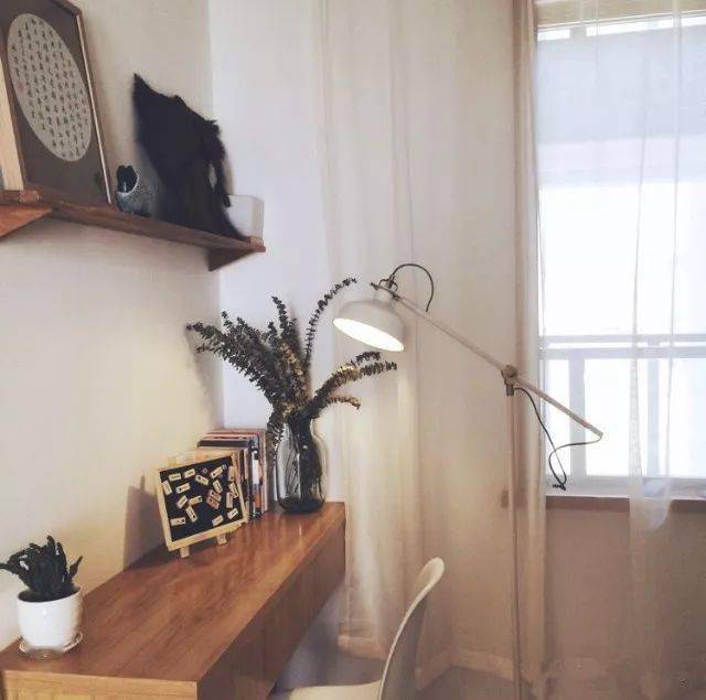 书架|居然被骗了这么久！隔板书架=鸡肋？