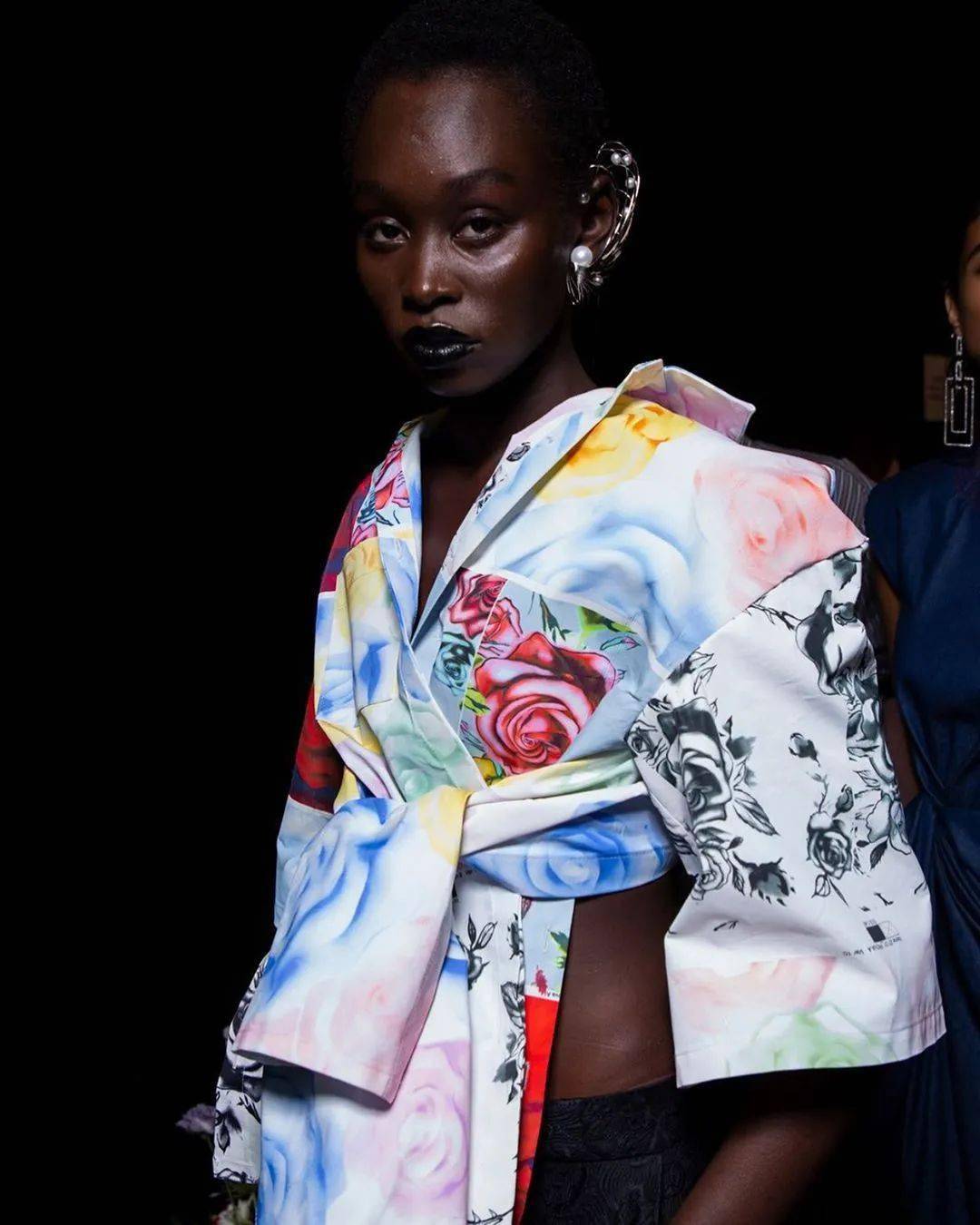 Gurung|犹如花卉田园诗的超美礼服设计，来自尼泊尔的＂名媛杀手＂设计师，美国第一夫人都爱他！