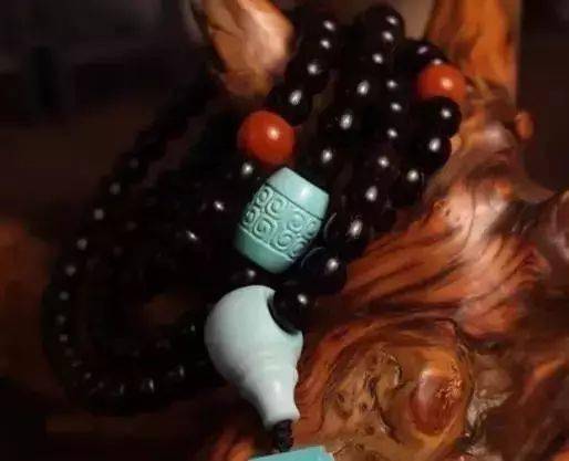 配饰|除了包浆，手串玩成这样才算高手！