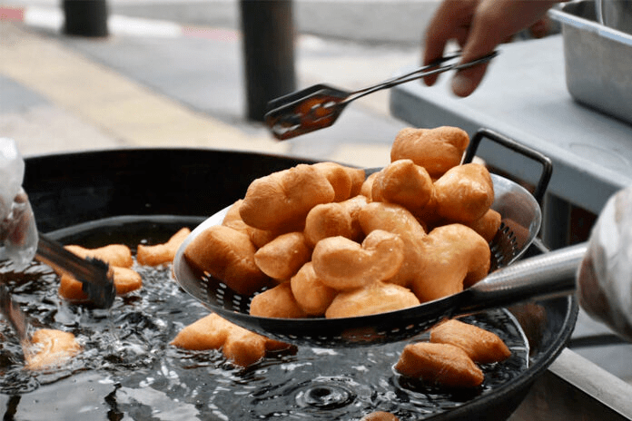 油条|卖油条拯救泰航。