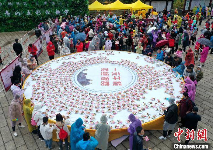 国庆景区无人值守“一元午餐” 设自助称体重