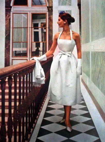 配饰|60年前的穿衣灵感,太实用