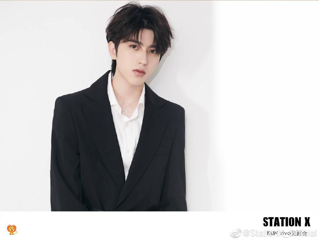 蔡徐坤|蔡徐坤3日活动造型时尚科普 完美诠释时尚先锋的非凡表现力