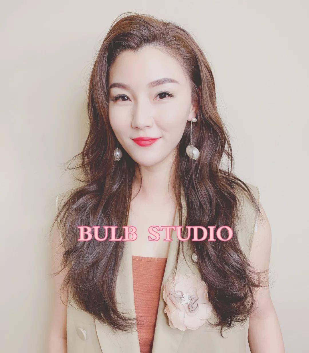 造型|16.9元剪发/88元明星染或烫造型，是时候体验一把20年热门发色“透明雾感”