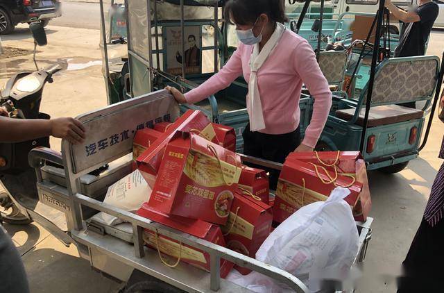 "文家街道桑家庄村党支部书记桑汉平说"我们现在是每年人均4000元