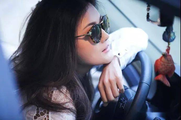 拍照如何拍好人像 7877f20b9c6e4edc9b2f967a59d9f3ad.jpeg