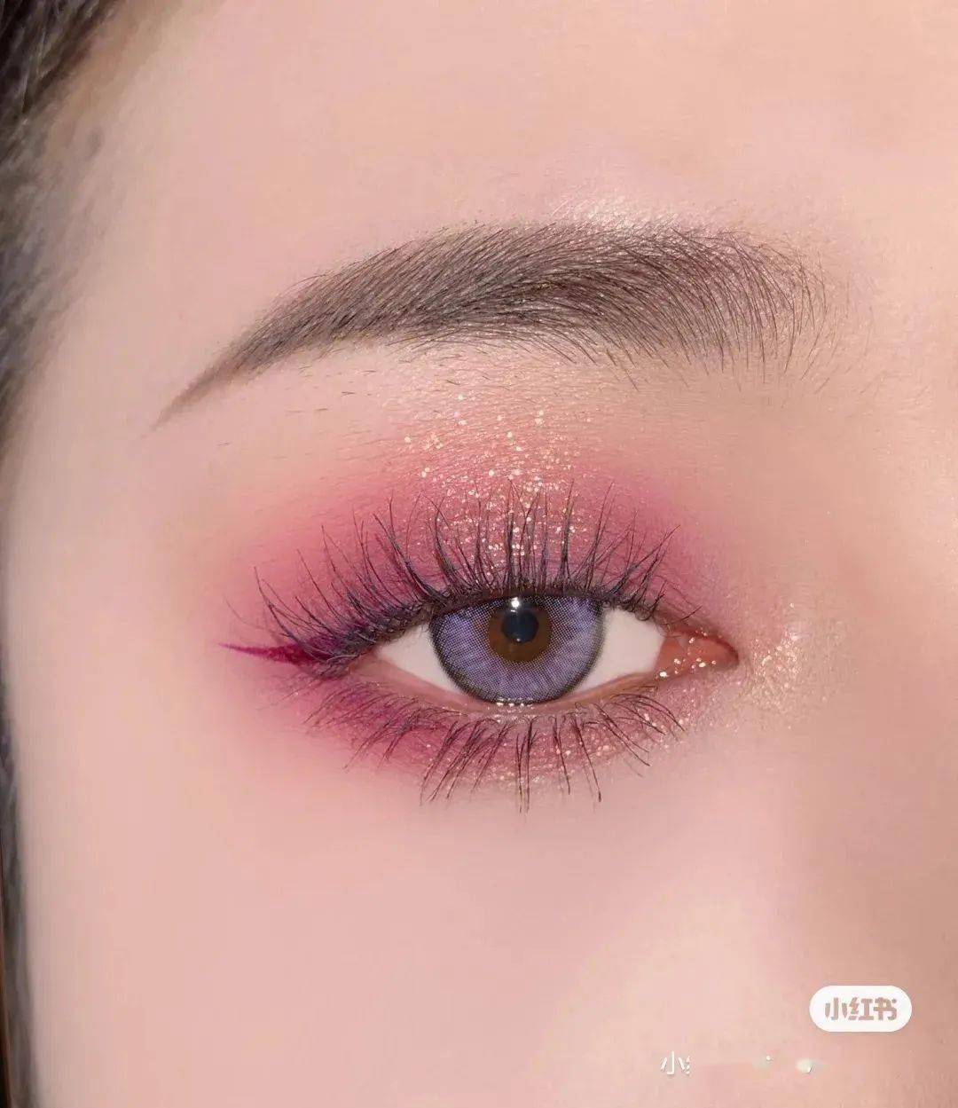 照片|学会撞色妆，待在家里也能拍出获赞无数的照片