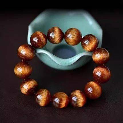 包某|＂我是公主！＂女公务员贪污307万只为买水晶！瞎买水晶，活该坐牢！