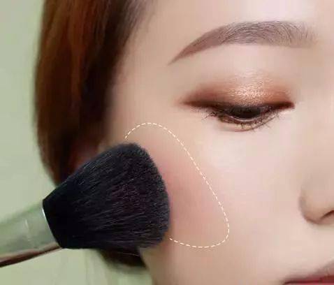 眼影|这么水灵的韩系妆容，这么化最简单~