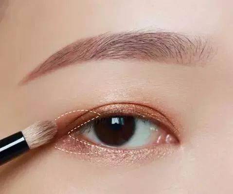 眼影|这么水灵的韩系妆容，这么化最简单~