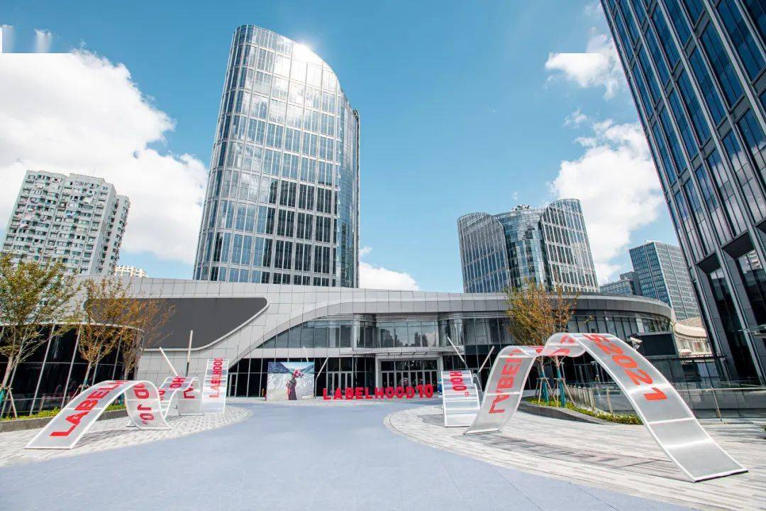 时尚|潮流指数爆点的蕾虎先锋时装艺术节第十季，为你的时髦指数加码