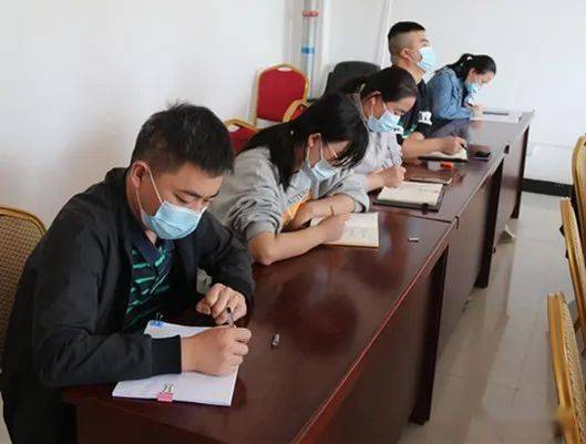 人口普查督办推进会_人口普查