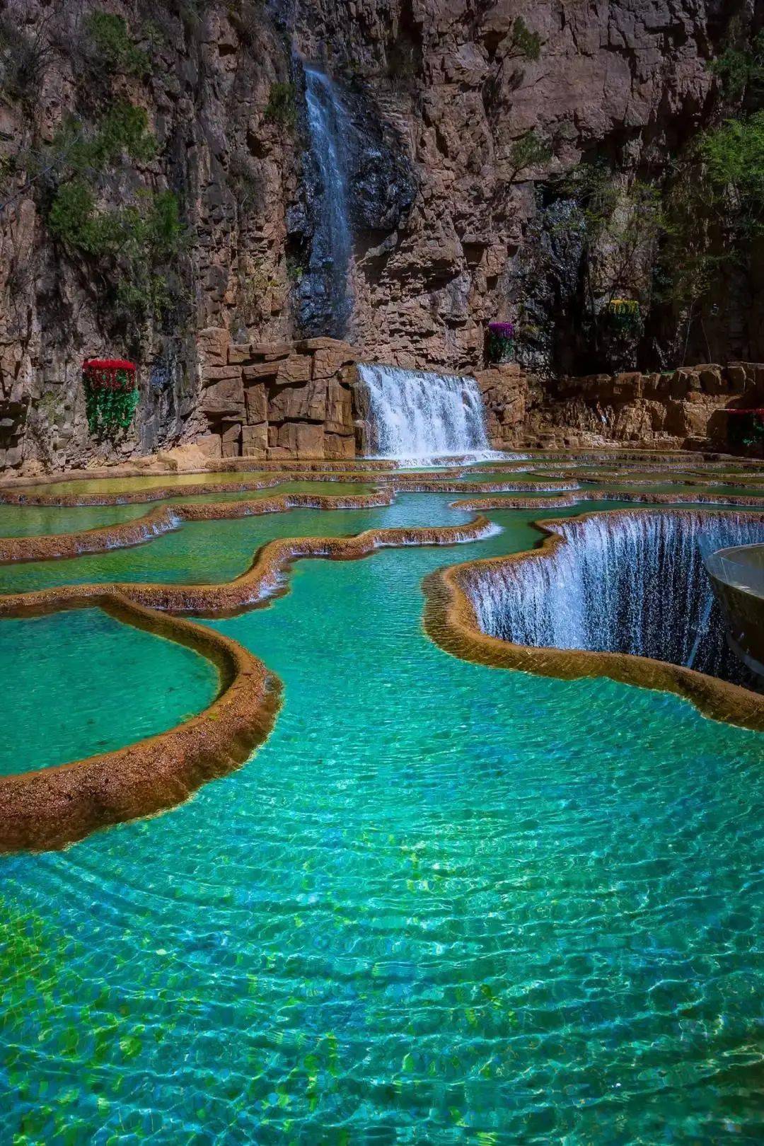 【古北·红了】古北水镇/司马台长城/石林峡/七彩池3天2晚秋日度假