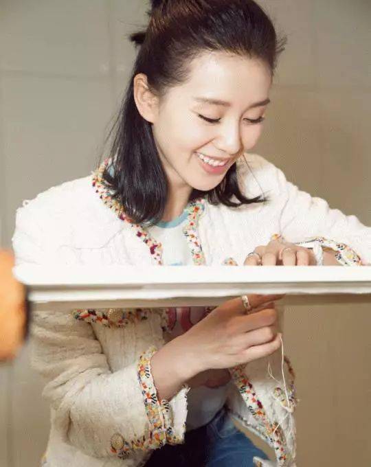在家怎么自己剪锁骨发 8be558c4aa9f473289c2cf6d6a39c4f8.jpeg