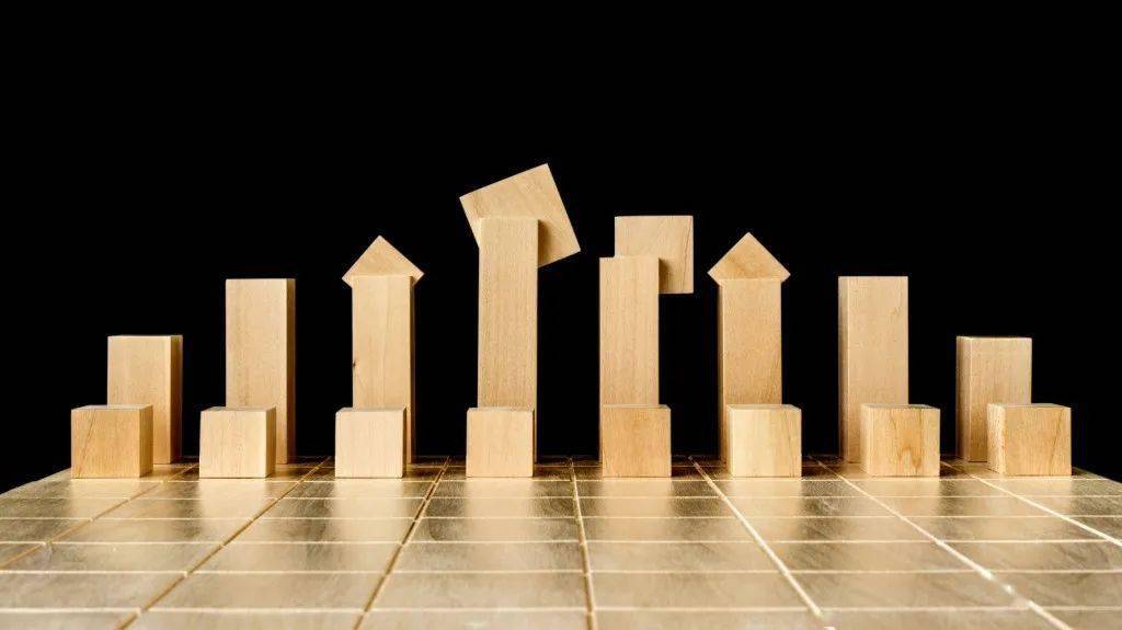 棋子|建筑大师为何都要设计自己风格的国际象棋？