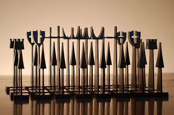 棋子|建筑大师为何都要设计自己风格的国际象棋？