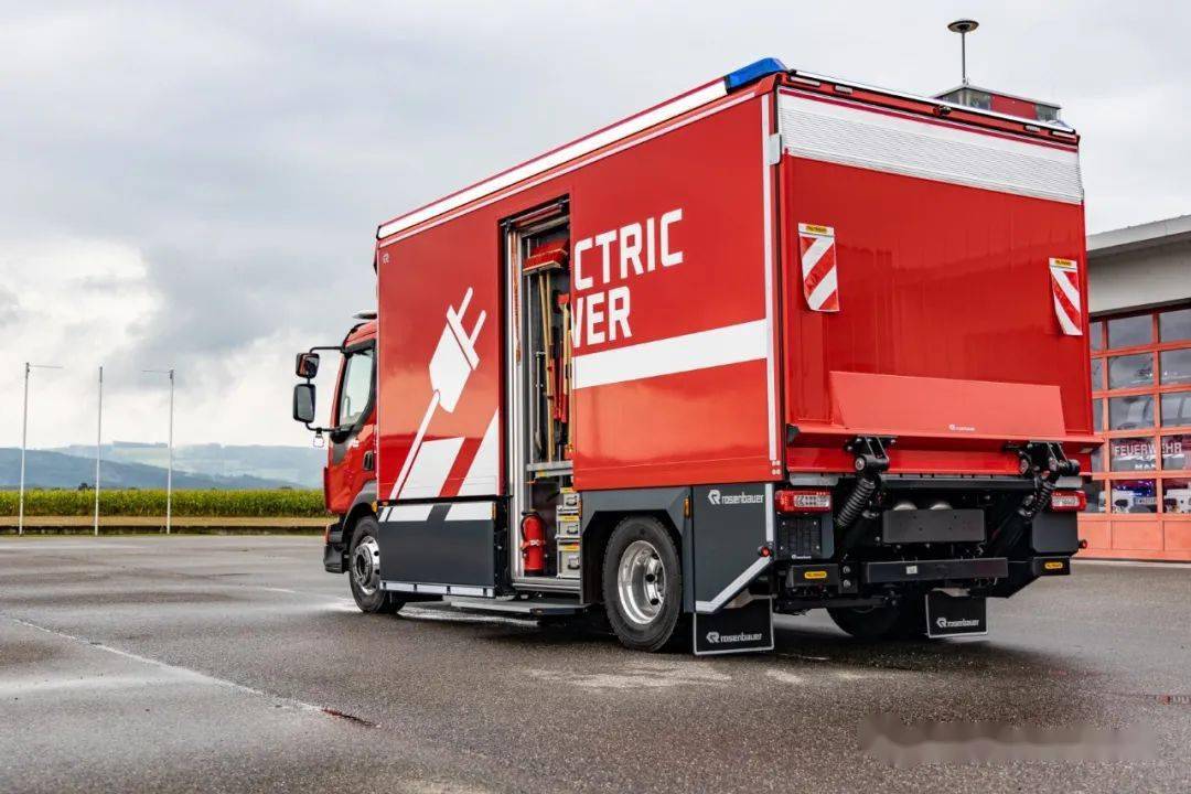 沃尔沃flelectric底盘首款消防车改造完成卢森堡亚发布电动运输消防车