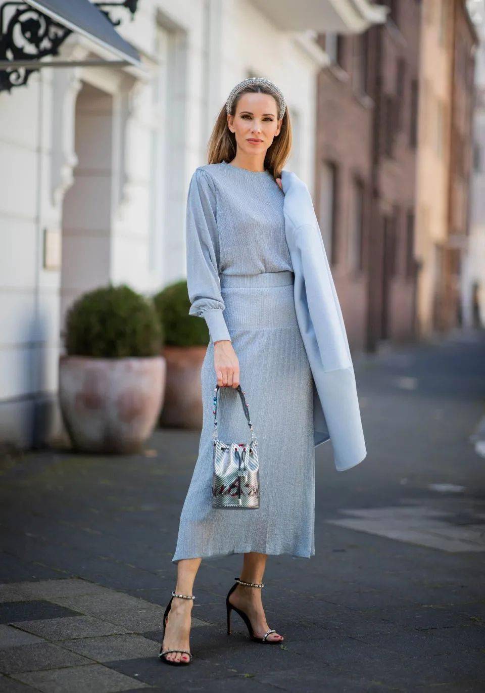 女人|聪明的女人，懂得穿套装