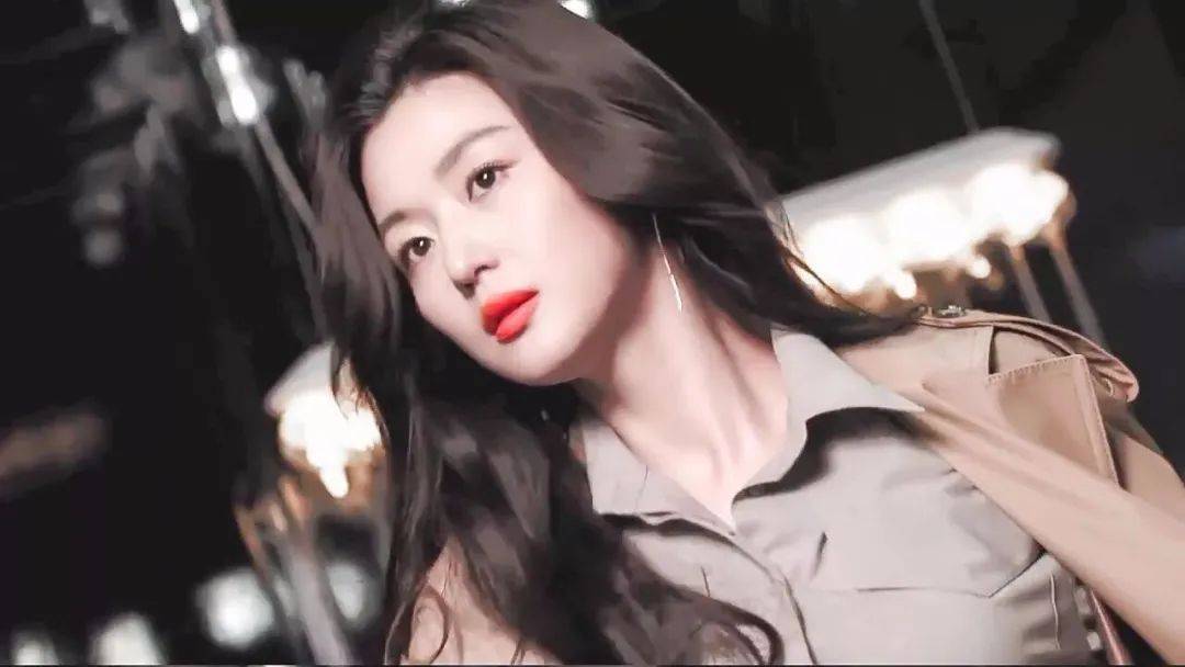 星座|【Chic恋爱说】天雷勾地火，如何一眼撩到忽冷忽热的腹黑天蝎