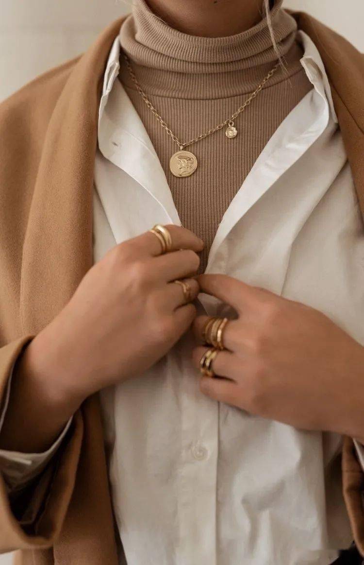 黑色|秋天这件内搭才是刚需！！