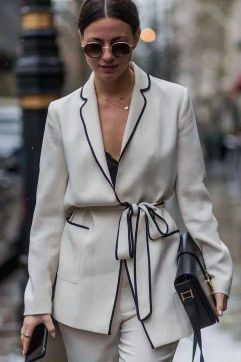 女人|聪明的女人，懂得穿套装