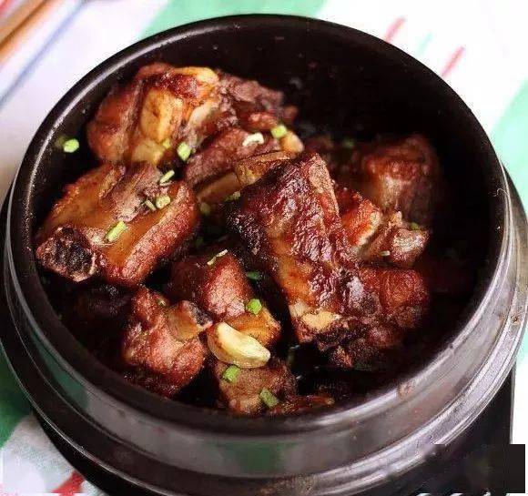 美味|这道干锅排骨也太美味了吧！隔壁邻居家的小孩都馋哭了！