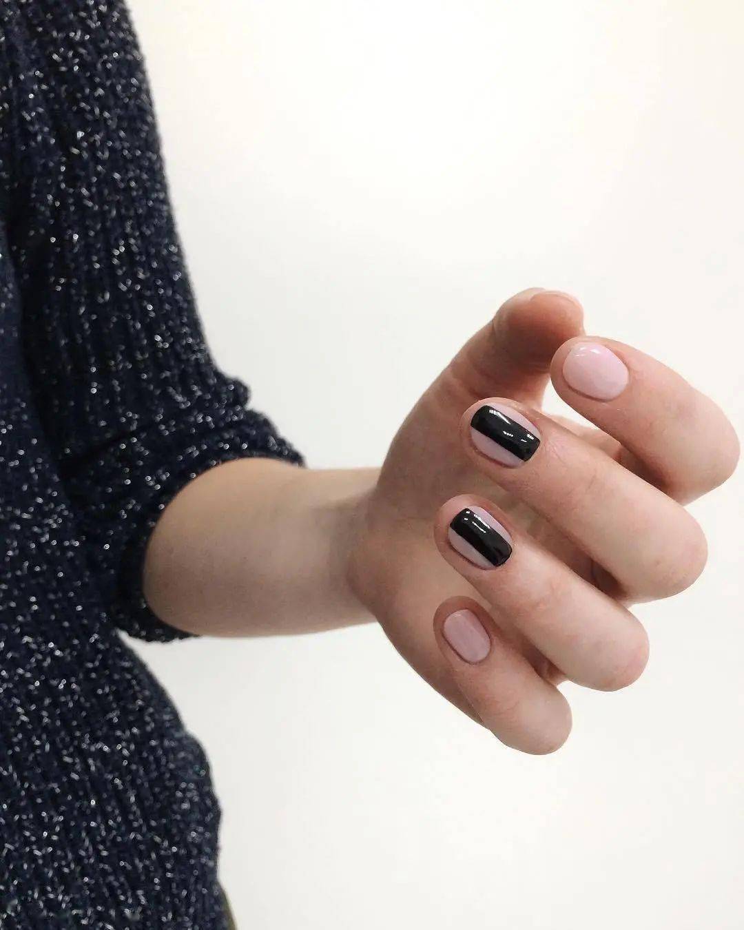 款式|赶紧存图！40款秋冬美甲，显白不挑人！