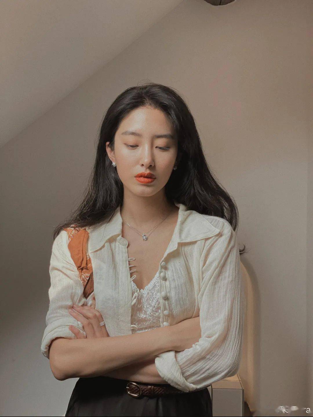 涂越白|美人计 | 肤色越来越健康的杨采钰，告诉你底妆真不用越涂越白