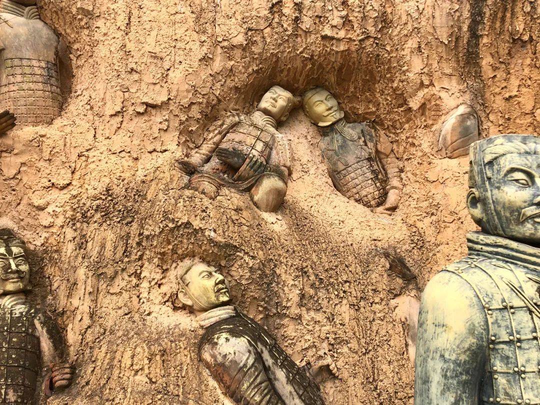 太离谱了，我被骗去看了西安最真的假兵马俑