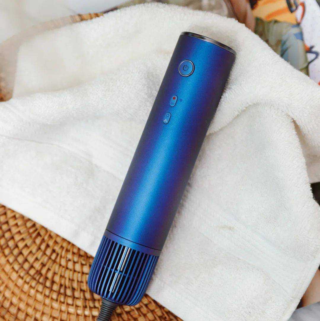 吹风机|吹发、造型、护理一次搞定,这个德国吹风机神了~?