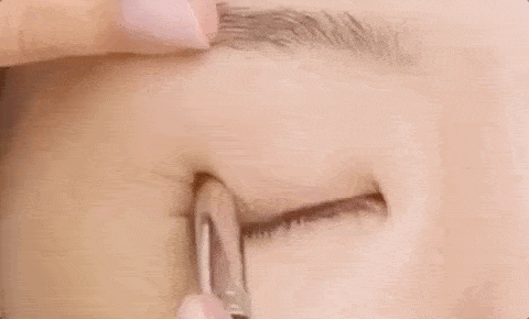 眼线|能让李栋旭一直念念不忘，这个女人不简单！